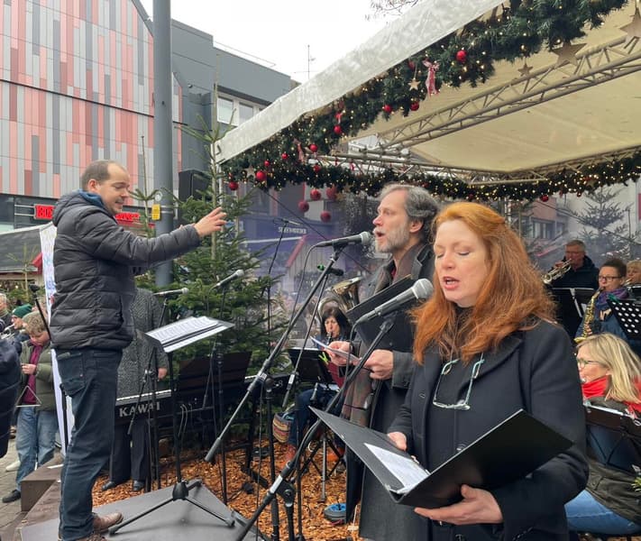 2024 Weihnachtsmarkt in Höxter mit Sylvia Koke und Julian Schmitz