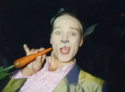Otto Lampe in "Der Sängerkrieg der Heidehasen", Theater im Werftpark, Kiel 1999
